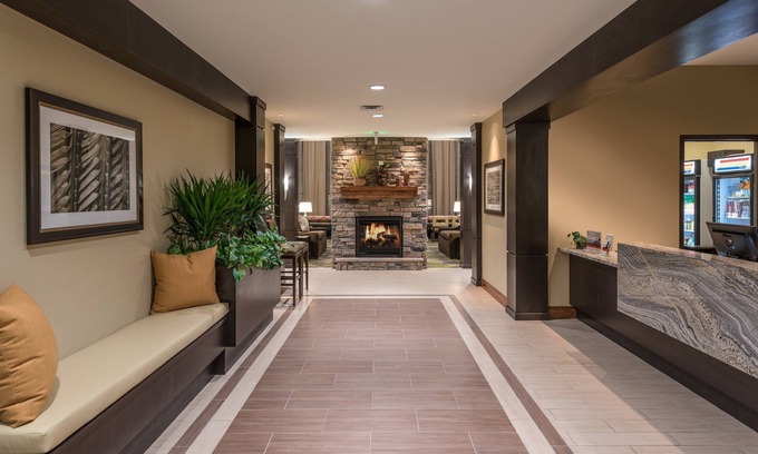Altoona Condo | Inviting Suite with Free Breakfast and Indoor Pool Access
