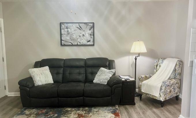 Richmond Apartment | Top-Rated 2 Bed/1 Bath Retreat Near EKU in Richmond