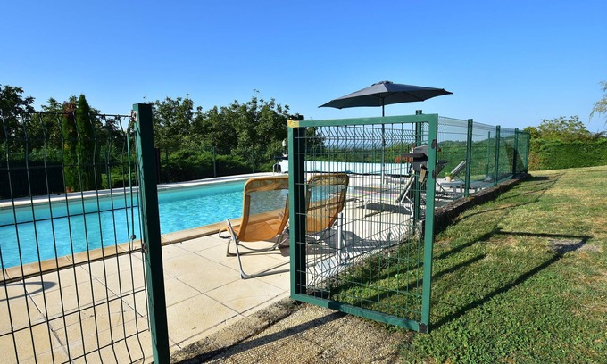 Rocamadour Villa | Inviting Villa Near Alvignac with Private Pool and More