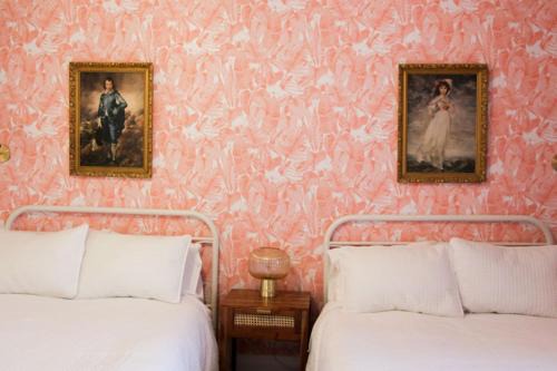 Rossmore House | Comfy Waterfront Suite 2 Double Beds Ensuite