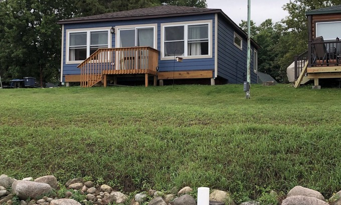 Osakis Cabin | Cozy Cabin Retreat at Lake Osakis with Pool & Breakfast