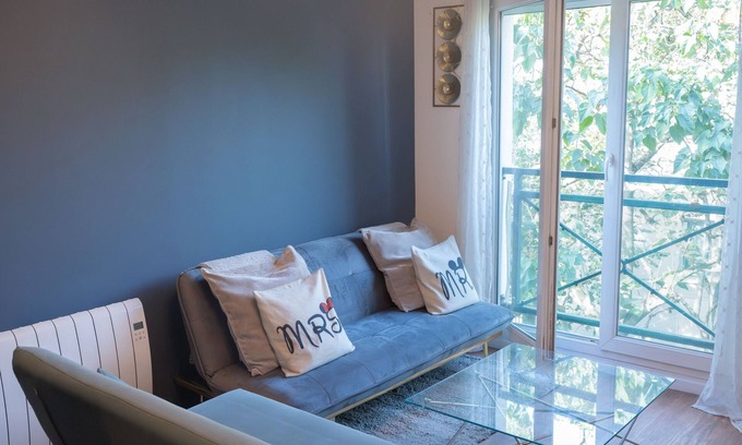 Bezons Apartment | Discover Comfort at Comme à la Maison with Kitchen Amenities