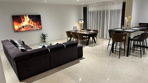 Oslon Apartment | Home Away from Home: Pet & Child Friendly Stay