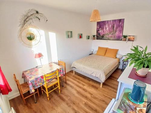 Prades Apartment | Independent Room with Fridge & Microwave - Rated 9.7/10