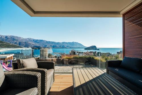 Budva Apartment | Como residence by InProperty