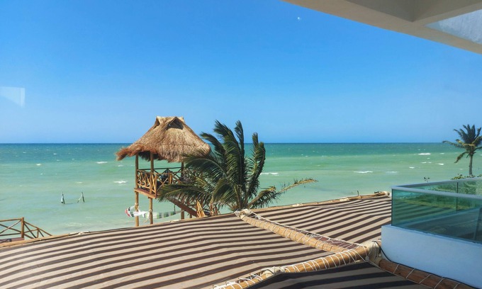 Dzemul House | Complete Comfort at the Beach for Family Getaways