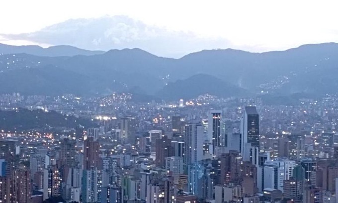 Villa Hermosa Apartment | Comfortable Apartment in Medellín with City Views