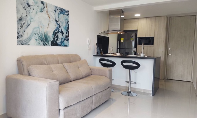 Menga Apartment | Modern Loft with Pool & Hot Tub Near Chipichape