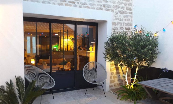 Saint-Clement-des-Baleines House | Completely renovated fisherman's house - sleeps 6 - Charm and comfort