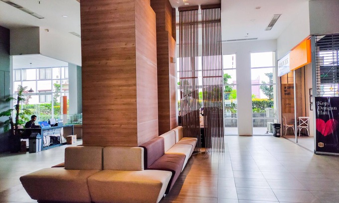 Karawang Apartment | Cozy Tamansari Mahogany Studio Apartment with Pool Access