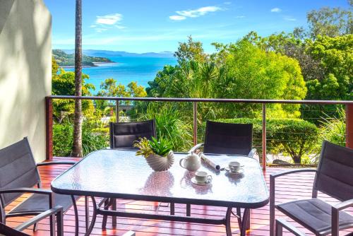 Hamilton Island Apartment | Family-Friendly Retreat at Compass Point, Hamilton Island