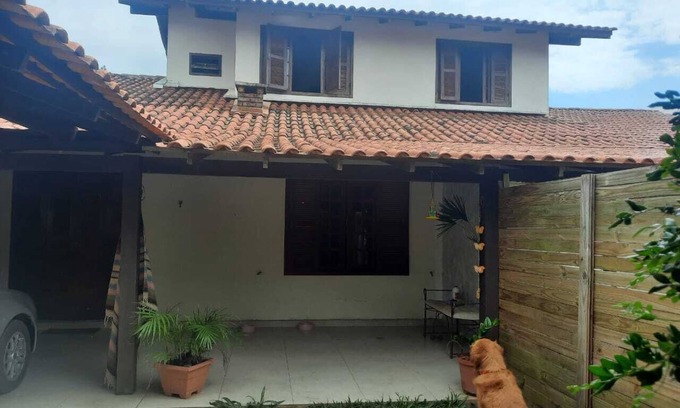 Sao Joao do Rio Vermelho House | Ideal Beach House Retreat with 3 Cozy Suites