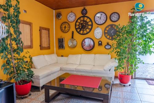 San Clemente Hotel | Ideal Getaway at Complejo Deportivo y Hotelero Flor del Llano