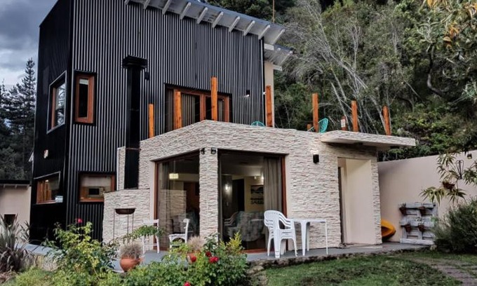Lago Puelo House | Unforgettable Ocean View at Complejo EL PAÑIL - 4 Star Stay