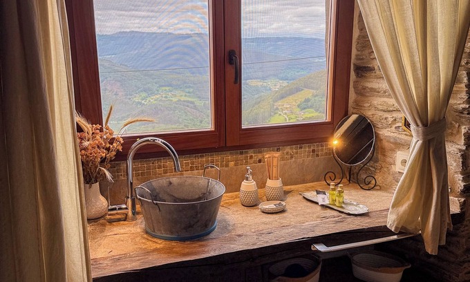 Aldeguer House | Indulge in Relaxation at Complejo Rural Lar de Vies