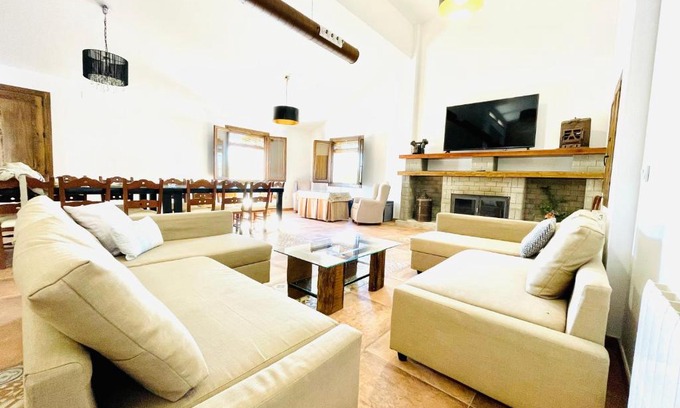 Camino de Ronda House | Idyllic Oceanfront Retreat at Complejo Rural Torres y Navas