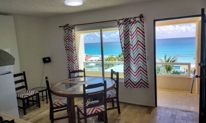 Punta Cancun Apartment | Oceanfront Retreat: 2-Bedroom Apartment with Kitchen & Pool