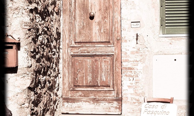 Monticiano House | Unwind at Pasquino House: Ocean Views & Spa Retreat