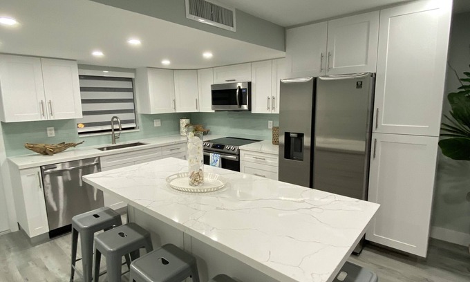 Key Largo House | Perfectly Located 3BR Retreat with Pool in Key Largo