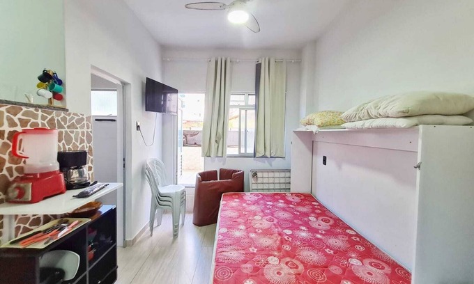 Centro Apartment | Renovated Kitnet in Guarapari: Pet & Child Friendly Stay