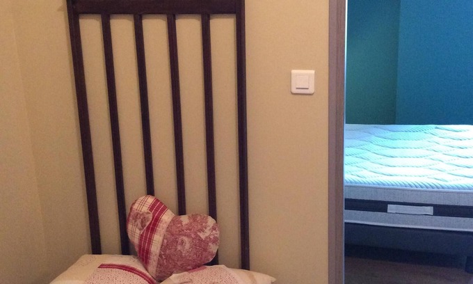 Saint-Amour Apartment | Renovated Apartment in the Historic City Center