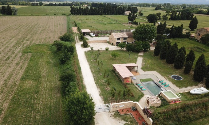 Bedarrides Other | Renovated 17th-Century Provencal Farmhouse with Spa & Pool