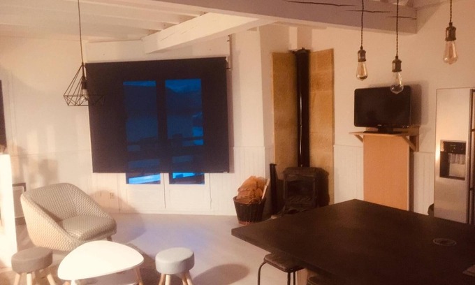 Les Angles House | Renovated Chalet with Spa in Prime Location - 10/10 Rated