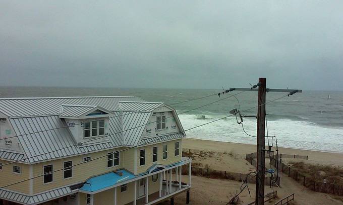 Midtown Ocean City Condo | Renovated Castle on the Sand with Ocean View & Pool