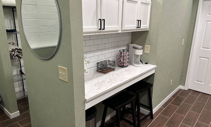 Boone Apartment | Renovated Retreat Near Downtown with Pool & Spa Access