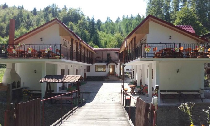 Cartisoara Resort | Kid-Friendly Stay at Complex Cazare Balea Transfagarasan
