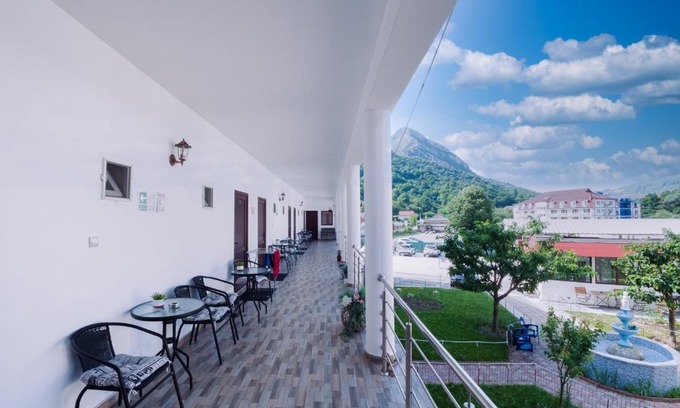 Baile Herculane House | Budget-Friendly Complex Stoican: Child-Friendly Retreat