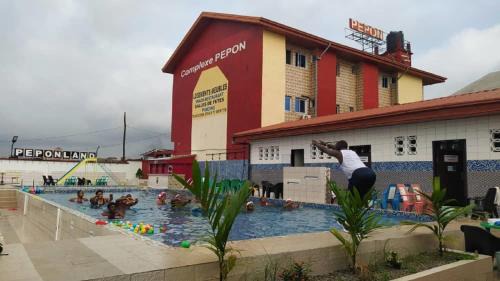 Douala Hotel | Oceanfront Comfort at Complexe Meublé PEPON with Pool