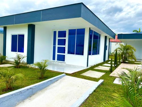 Gigante House | Family-Ready Compostela Cabañas Gigante with Pool Access