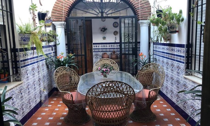 Distrito Noroeste House | Explore Family-Friendly Comfort at Con Alma Hotel