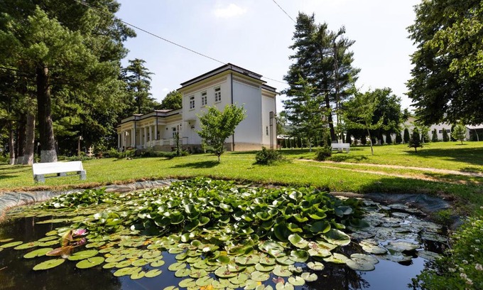 Racaciuni Resort | Pet-Friendly Retreat at Conacul Buzdugan, Rated 9.3/10