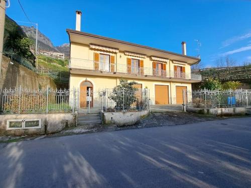 Campinola House | Discover Concetta Country House: 4-Star Family Retreat