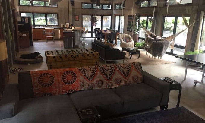 Eureka House | Tranquil Concrete Loft Retreat in the Heart of Redwoods