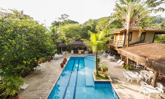 Juquehy Apartment | Inviting Studio Suite for 3 at Vila Rudá Condominium