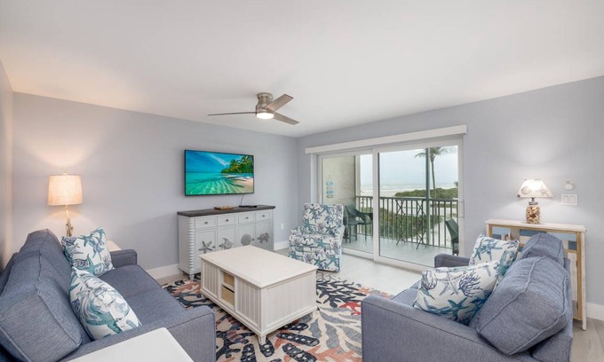 Sanibel Condo | Relax at Sanibel Siesta on the Beach, Unit 604 with Pool