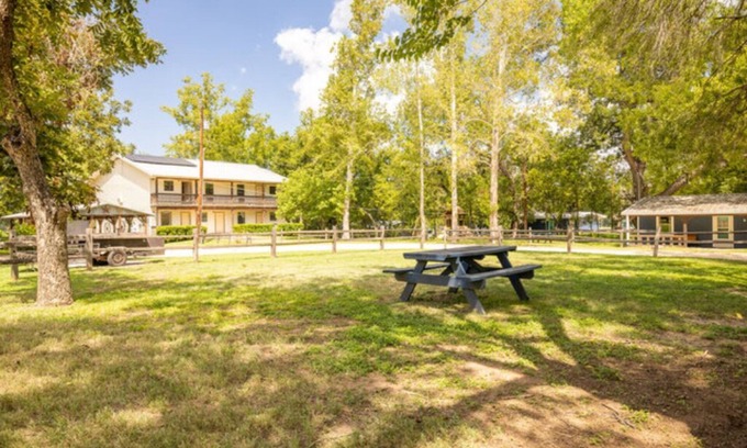 Burnet Condo | Pet-Friendly Two Bedroom Condo with Pool & Lake View