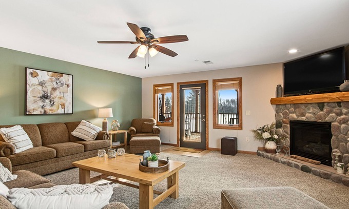 Arkdale Condo | Inviting Condo with Ocean Views, Pool & Golf Course Access