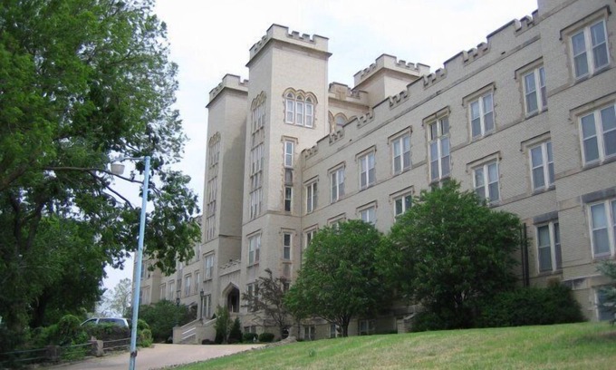 Salina Condo | Historic College Building Condo with Pool & Family-Friendly Perks