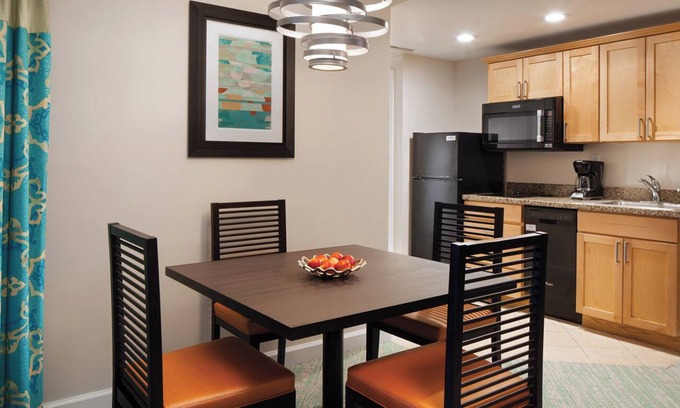 Paradise Island Hotel | Condo in Paradise- Harborside Bahamas- Free Access to Atlantis Resort- 2BR 2B