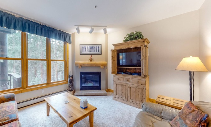 Keystone Condo | Cozy Condo Near Free Ski Shuttle with Pool & Hot Tubs