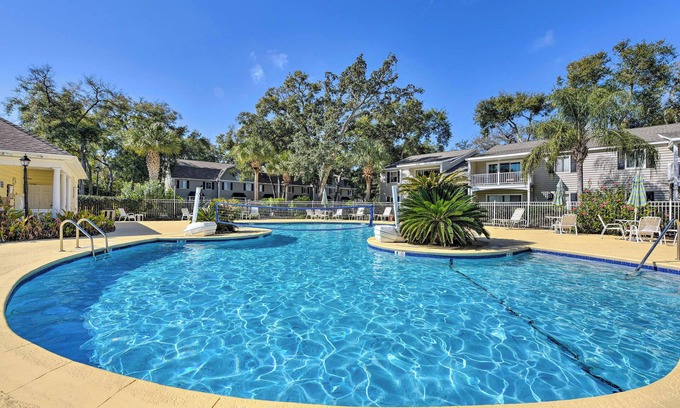 Saint Simons Island Apartment | Pet-Friendly Condo with Pool & Ocean View - 10/10 Rated