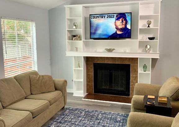 College Station House | Inviting Condo with Pool Near Aggie Game Day Route