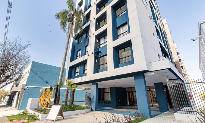 Reboucas Apartment | Discover Comfort at Condomínio CWBe Residence - 9/10 Rated
