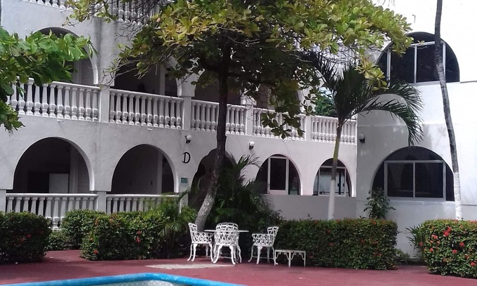 Caleta Condo | Convenient Condo Steps from Caleta and Caletilla Beaches