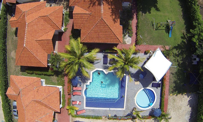 San Antero House | Oceanfront Condominio Atlantis: Family-Friendly Retreat