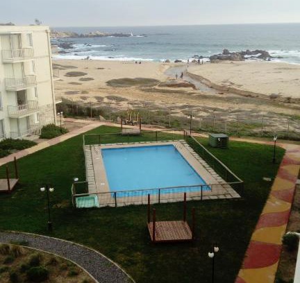 Las Cruces Apartment | Oceanfront Escape at Condominio Borde Mar Las Cruces